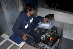 J. Molino en winche durante inmersion ROV Ormonde ©OCEANA / Gorka Leclercq